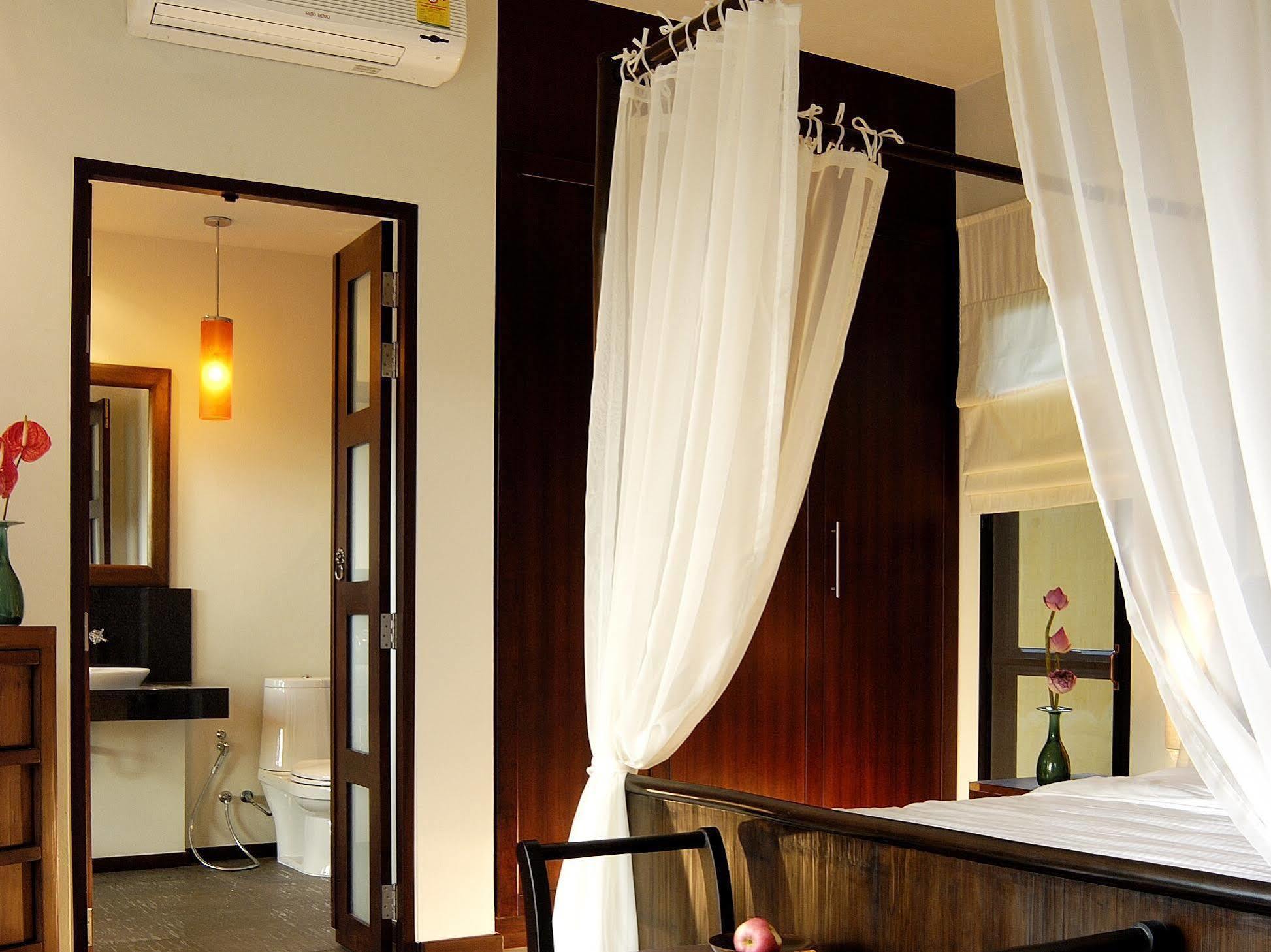 Two Villas Holiday Oriental Style Layan Beach Phuket Bagian luar foto